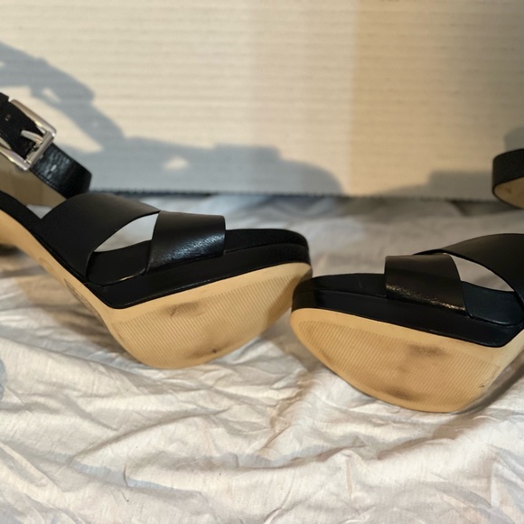 Michael Michael Kors Odessa Platform Black Sandals Leather Heels Sz 9 - Picture 4 of 6